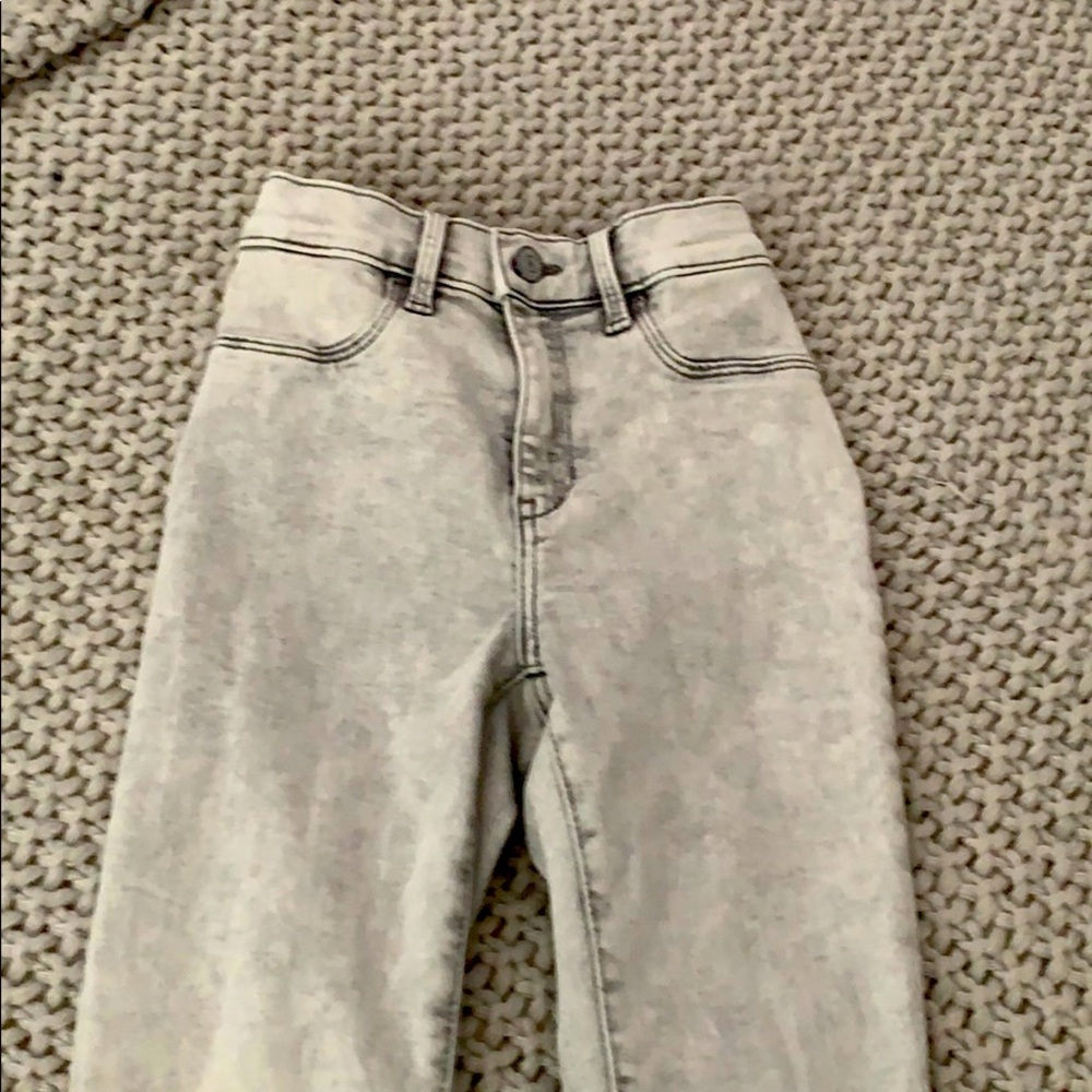 White wash high rise jeans